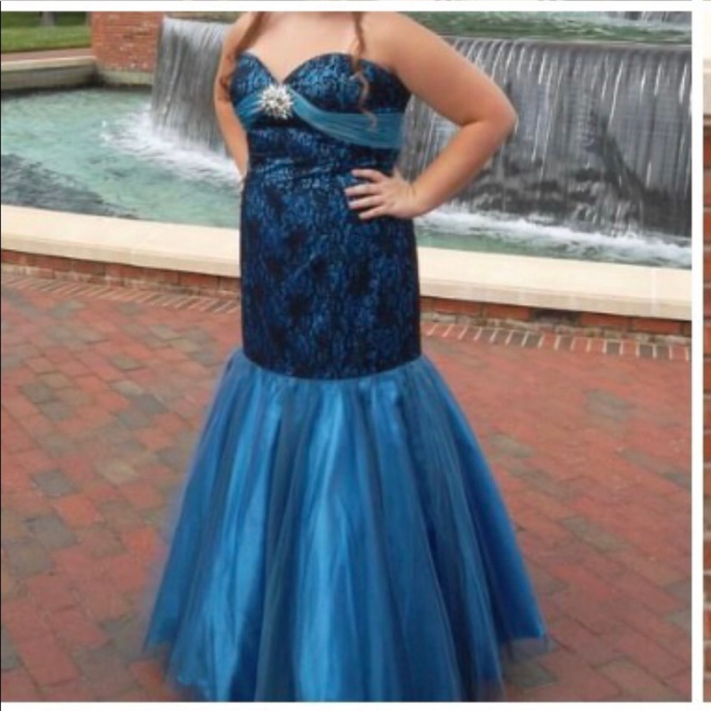 Prom/formal gown